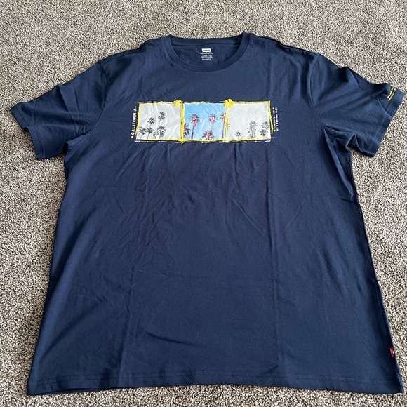 Levi’s Navy Round neck printed t-shirt - Picture 2 of 9